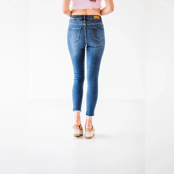 Rubies and Honey - Dark Wash - Skinny Jeans - Picture 6 of 11